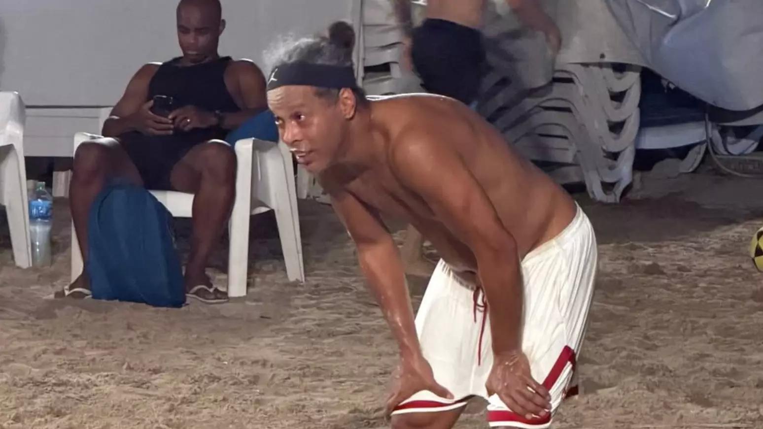 Ronaldinho Visits Girlfriend in Dubai, Interacts with and Signs Autographs for Local Fans
