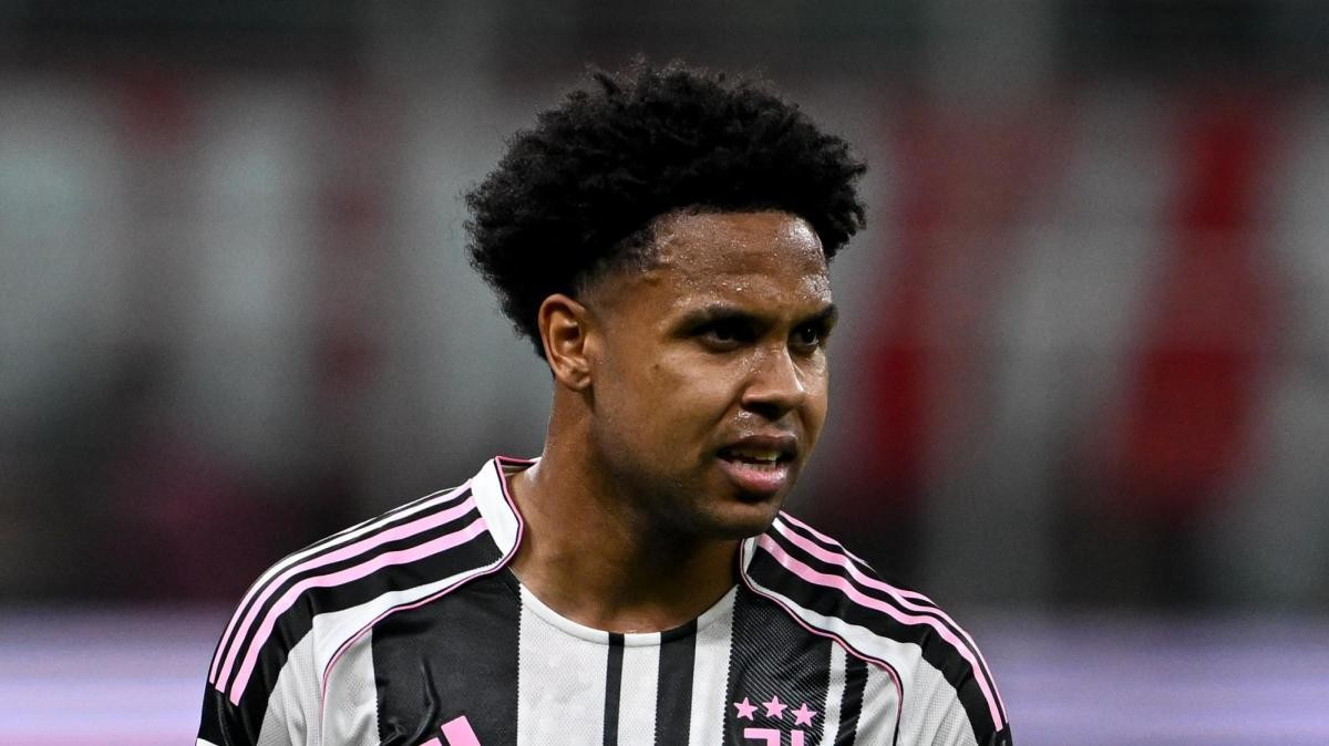 Tuttosport: McKennie sigue entrenando en solitario, a la espera de ser convocado para el partido contra el Sassuolo