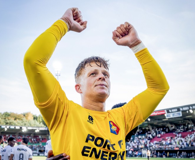 L'incredibile figlio di Koeman: due rigori segnati e uno parato a Weghorst