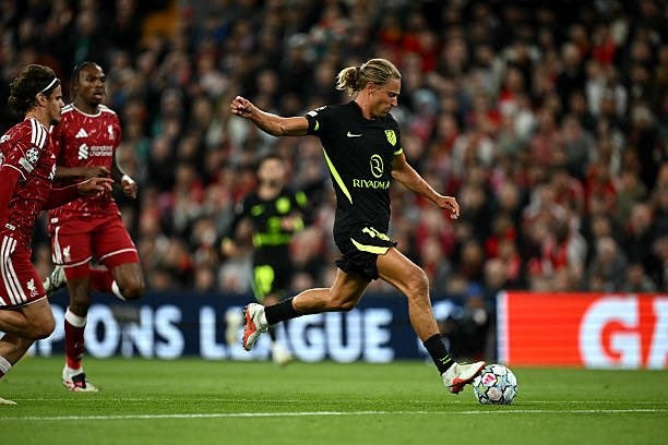 Llorente, le cauchemar d'Anfield, inscrit son 5e but à Liverpool en Ligue des champions