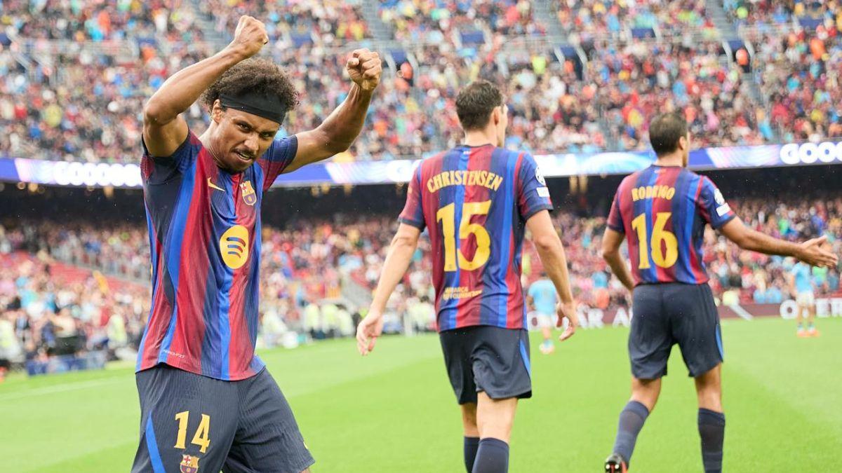 Malgré la tempête et le match matinal, 45 838 spectateurs seulement ont assisté à Barça-Feyenoord en Ligue des Champions selon Sport.