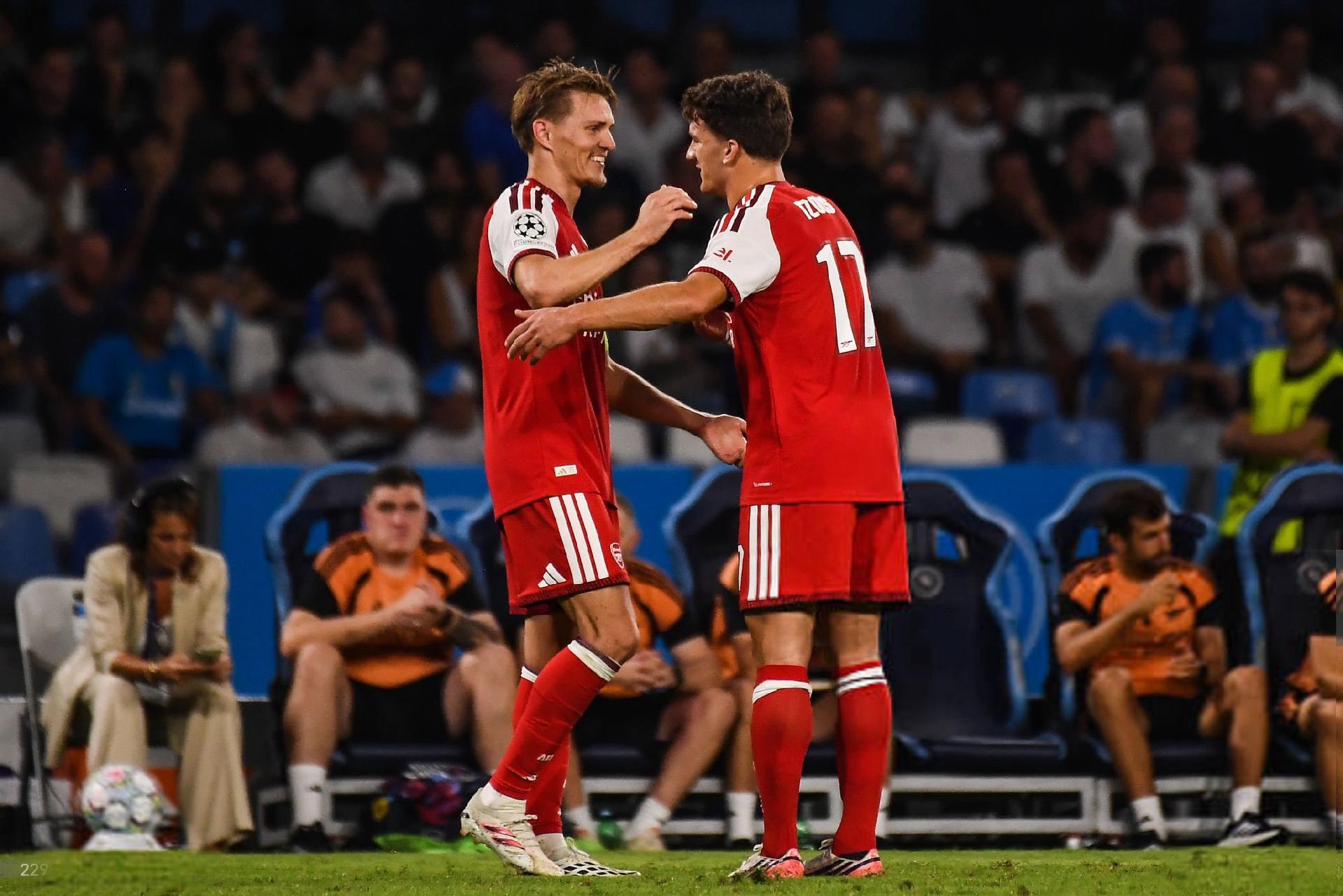 Tzolis-Ødegaard, nuova intesa! Il nuovo acquisto dell'Arsenal da 40 milioni, Tzolis, ha già servito 3 assist a Ødegaard per il gol.