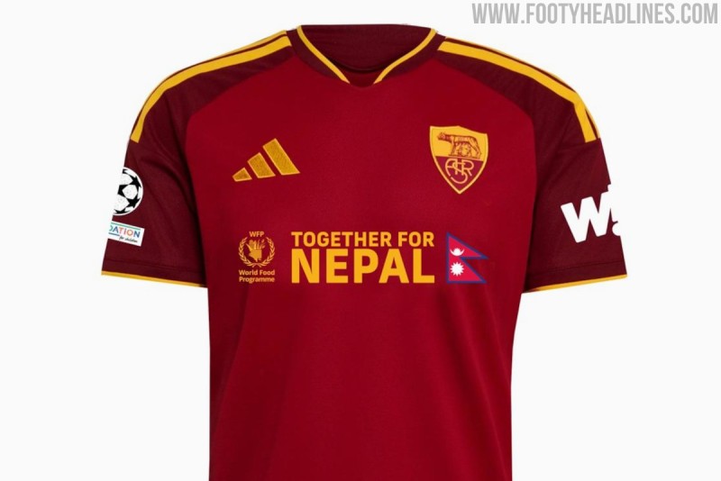 Roma trägt in der Champions League Sondertrikots zur Unterstützung der Nepal-Hilfe des WFP