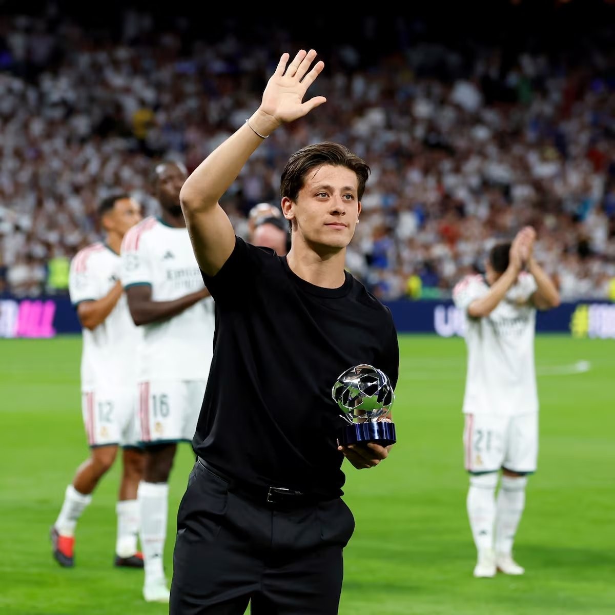 Nuevo contrato para Güler