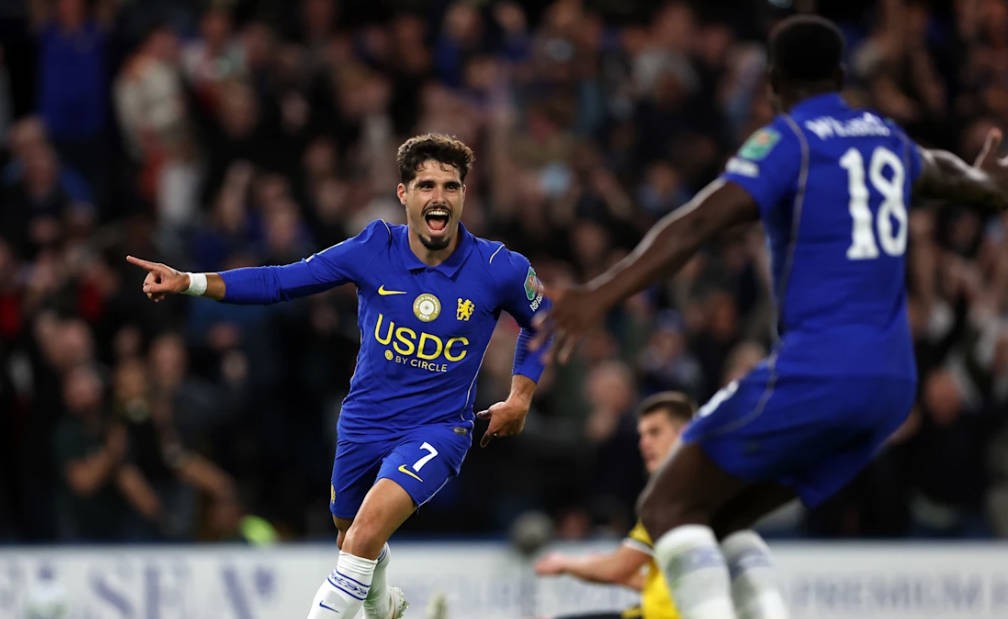 Neto: Lucharemos hasta el final en la Premier, intentando marcar muchos goles en cada partido