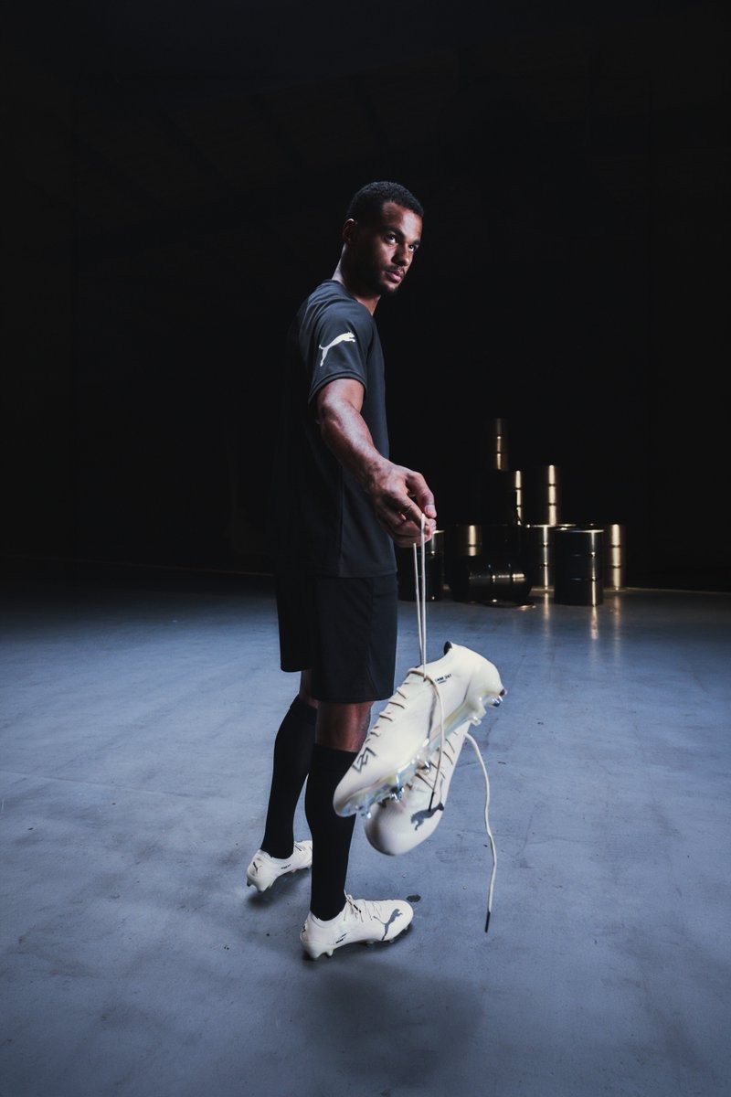 Britische Sportmarke 247 launcht Gakpo-Signature-Fußballschuh mit Puma