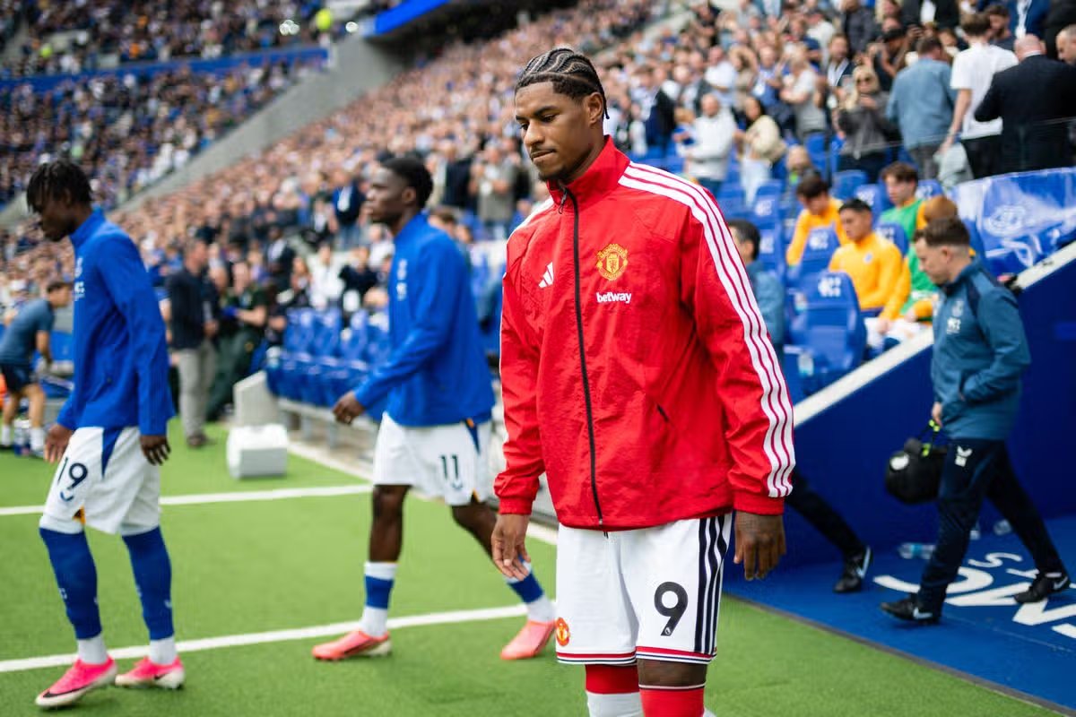 Rashford podría ser titular habitual por la izquierda esta temporada en el Manchester United