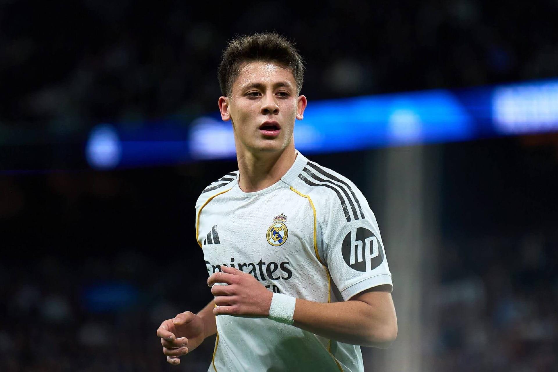 Il Real Madrid prolunga il contratto di Güler, considerato insieme a Bellingham il futuro pilastro della squadra