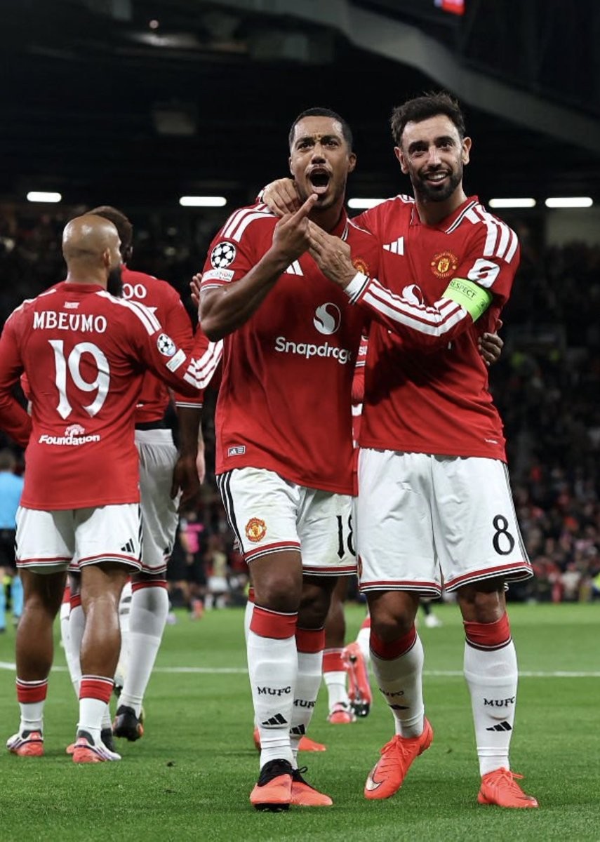 B. Fernandes mit den meisten Toren und Assists aller Mittelfeldspieler in Europa seit seinem Manchester-United-Debüt