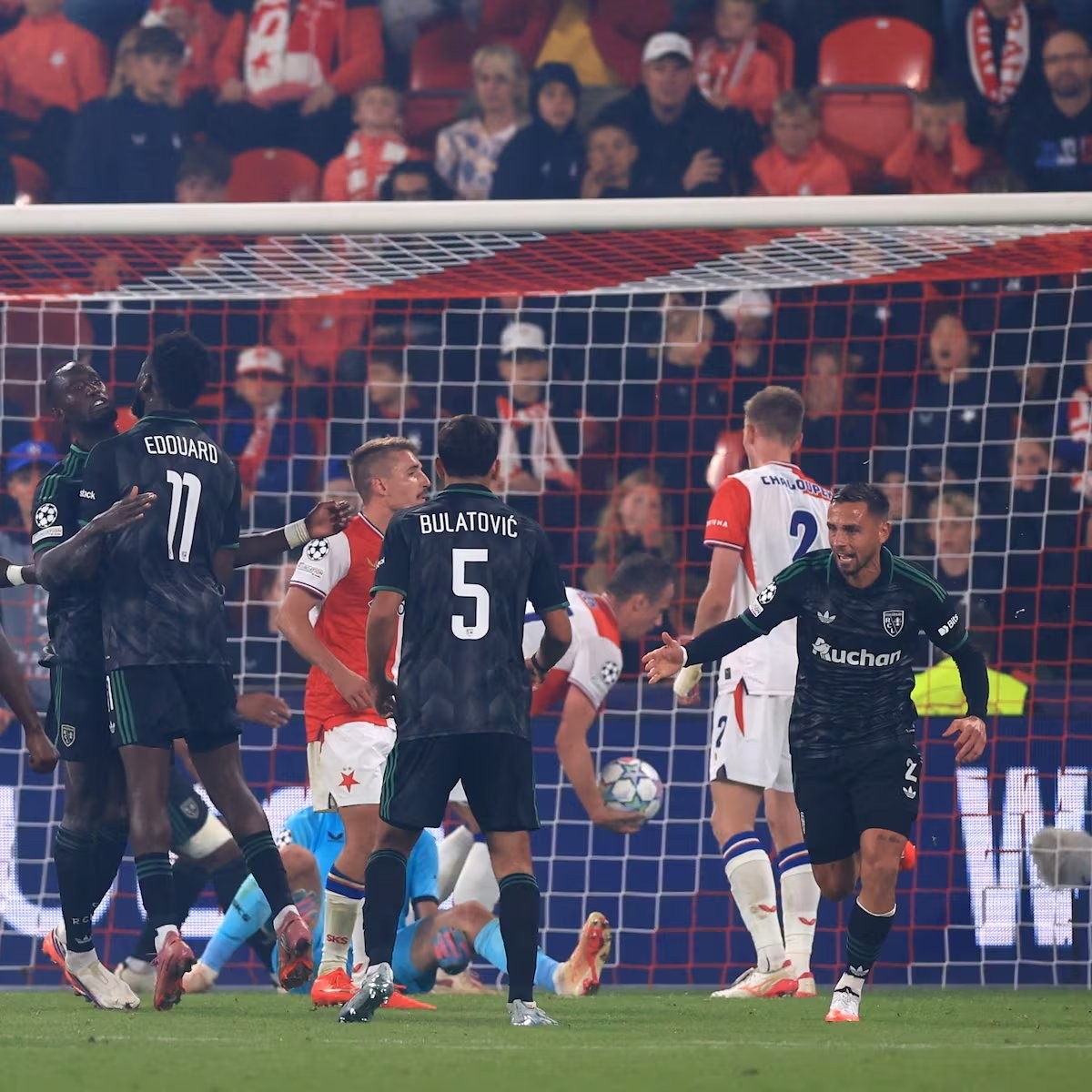 Resumen y goles del Slavia Praga vs Lens, jornada 1 de la Champions League 26-27