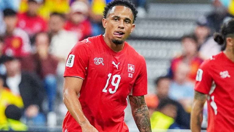 Okafor si ritira dalla Nazionale svizzera: "Yakin non mi ha dato rispetto e fiducia"