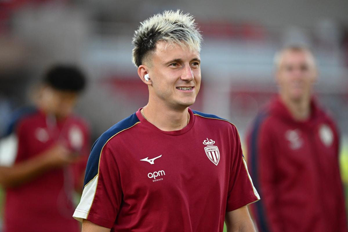 L'Équipe : Golovin reste à Monaco, qui doit encore vendre pour 50 M€ cet hiver