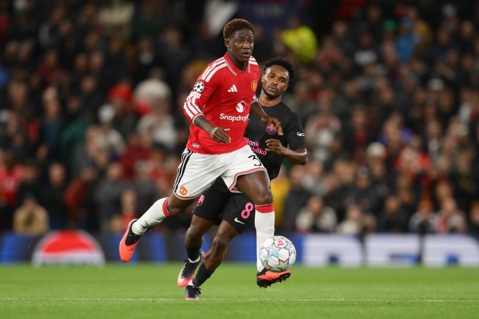 Man Utd: Mainoo tỏa sáng ở Champions League, Carrick tiết lộ kế hoạch phát triển tuyến giữa