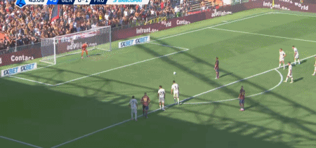 Genoa obtient le premier penalty de la saison en Serie A, mais Colombo le rate