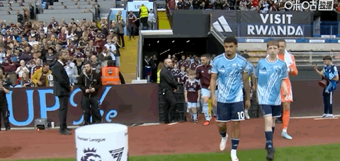 Primo tempo: Aston Villa 0-0 Nottingham Forest, miracolo di Sels con due parate consecutive