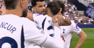 Babak Pertama: Tottenham 0-0 Everton, Van Hecke dan Matheus Fernandes Menciptakan Peluang Berbahaya