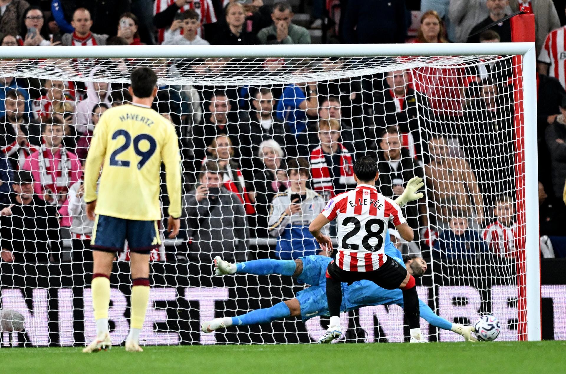 Arsenal dal cielo all'inferno: rigore parato e gol in 121 secondi