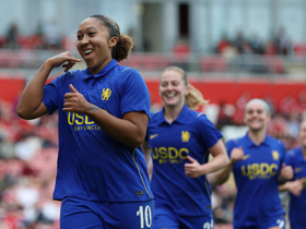 Manchester United 0-5 Chelsea: Bompastor's team run riot in big WSL win
