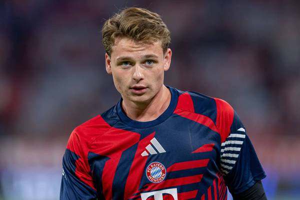 Effenberg: Convocação de Ulreich para a Alemanha depende de ele jogar pelo Bayern