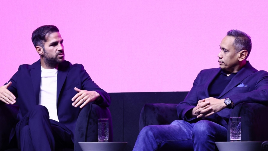Selon la Gazzetta, Cesc Fàbregas a façonné un style distinct pour Como grâce à l'investissement et une philosophie claire, devenant un modèle en Serie A.