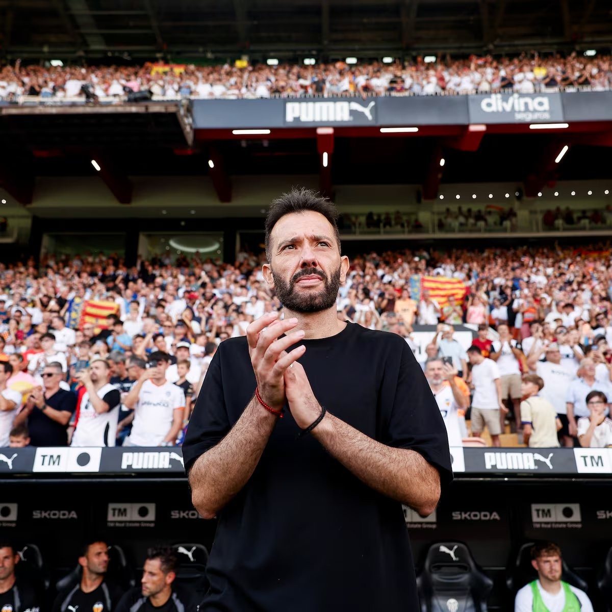 Revolución en Valencia: Gourlay y Corberán, despedidos