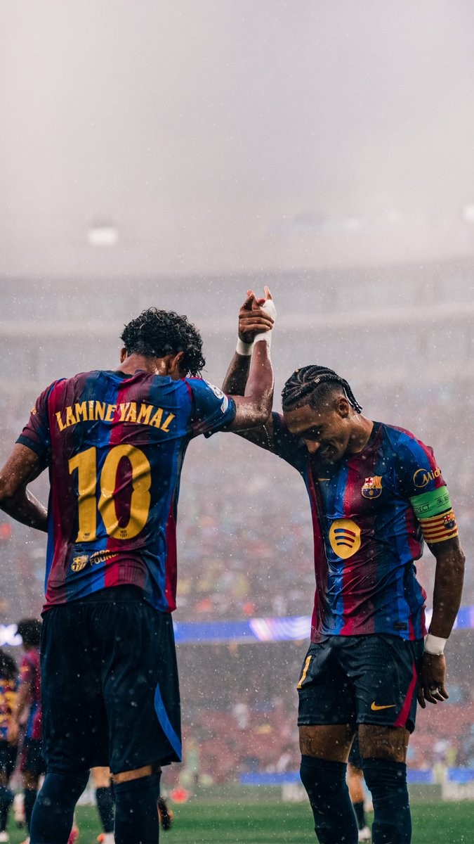 Đáng sợ! Barcelona toàn thắng 6 trận đầu mùa, ghi 26 bàn và thủng lưới 5 lần