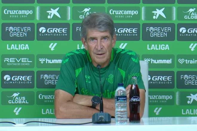 Pellegrini: No entiendo el calendario de LaLiga, tres partidos en una semana y dos fuera de casa