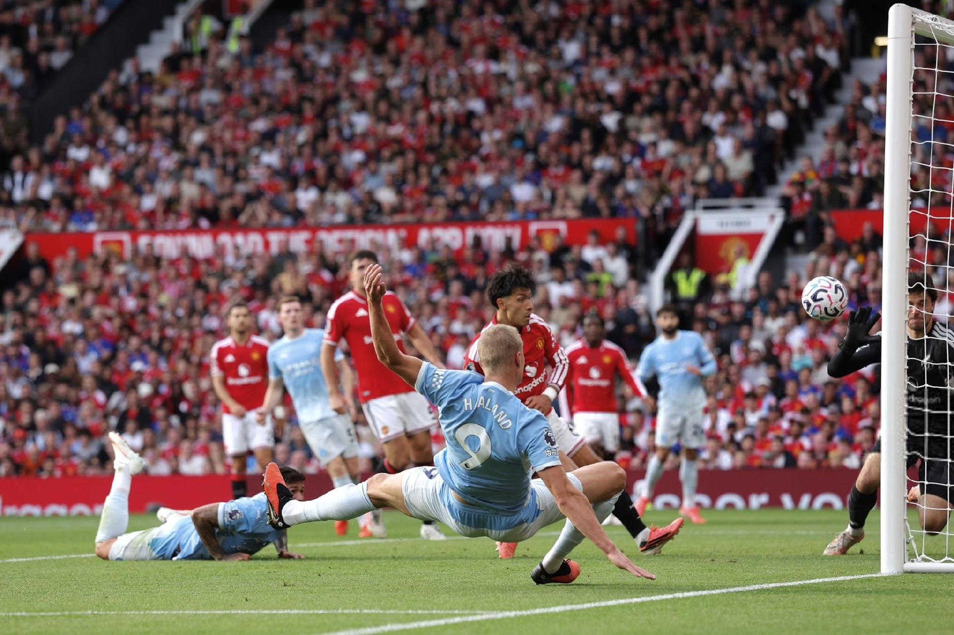AS Melaporkan Gol Kontroversial di Derbi Manchester: Keputusan VAR Liga Inggris Memicu Kemarahan