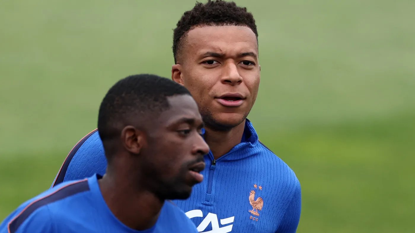 นักวิเคราะห์ชี้ว่าคำพูดของ O. Dembélé อาจสร้างความตึงเครียดให้ทีมชาติฝรั่งเศส เนื่องจากมีเนื้อหาคล้ายกับ K. Mbappé