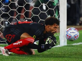 Duh, Vozinha Kebobolan Gol Konyol di Klub Baru