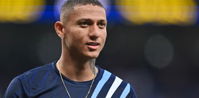 Richarlison considera rescisão de contrato; futuro no Tottenham incerto