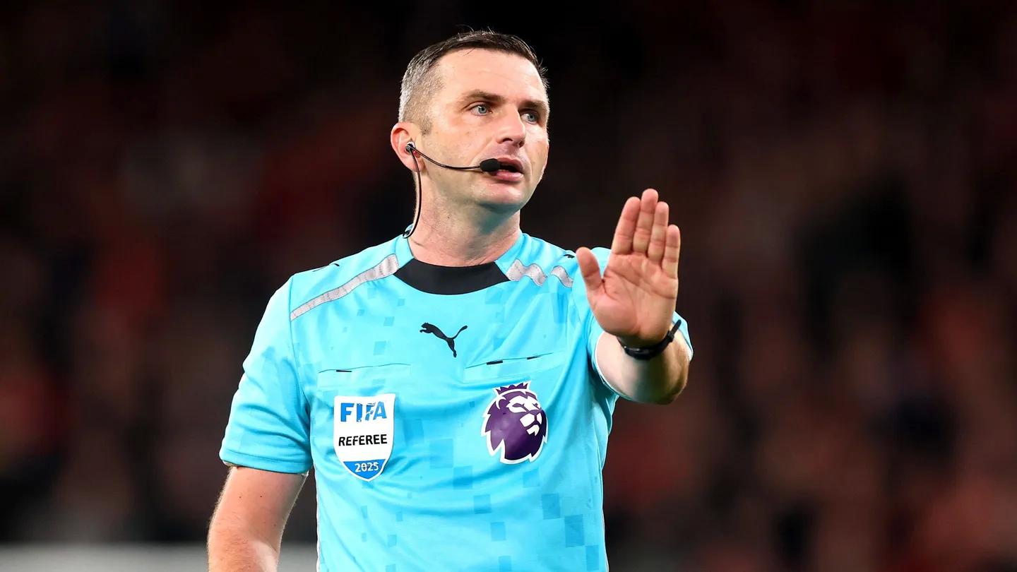 Árbitros para la Jornada 5 de la Premier League: Oliver arbitrará Bournemouth vs Liverpool, Darren England el Brighton vs Arsenal