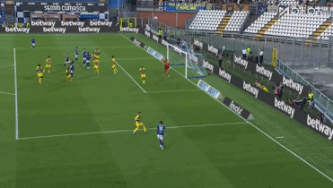 Intervalo: Como 1-0 Parma, Nico Paz na assistência, Jacopo Sala marca