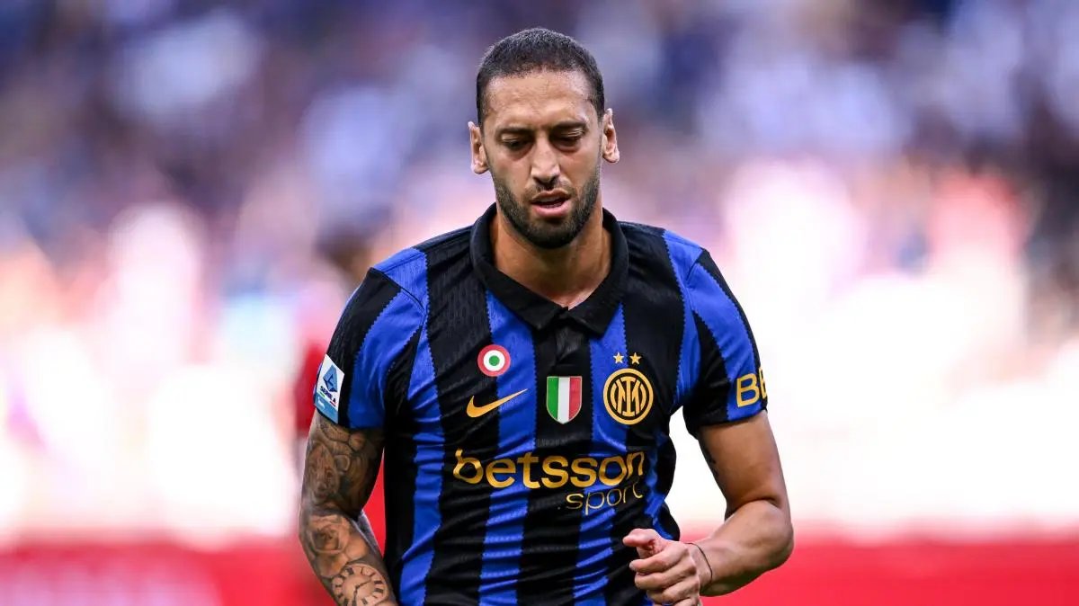 Di Marzio: Calhanoglu chấn thương cơ, khả năng đối đầu Roma còn bỏ ngỏ