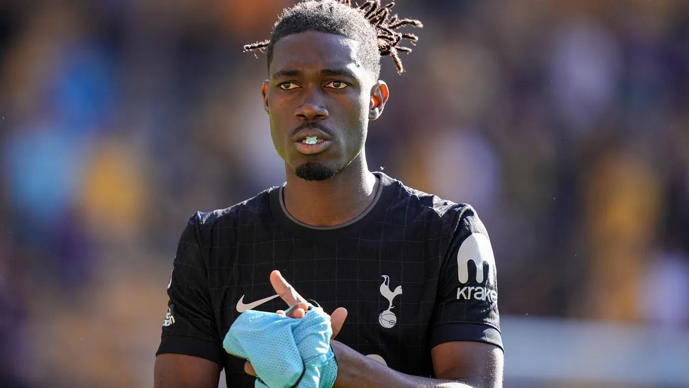 De Telegraaf: Bissouma realiza exames médicos no Ajax