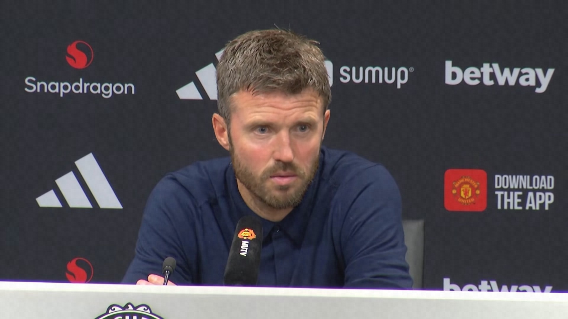 Carrick: Tempo de recuperação de De Ligt é incerto; Luke Shaw pode pegar o Brighton