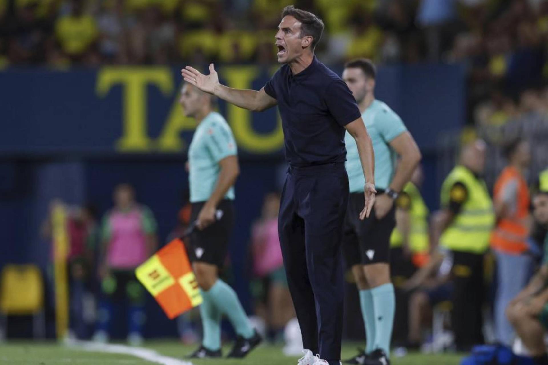 Marca : Villarreal maintient sa confiance en l'entraîneur Íñigo Pérez, mais espère un rebond rapide