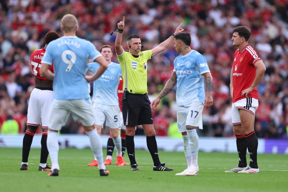 talkSPORT司会者「VARはプレミアリーグの汚点、廃止すべきだ。審判が愚かに見える」