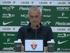 穆帅：2-0换人时已经觉得比赛要失控；最后换人是孤注一掷