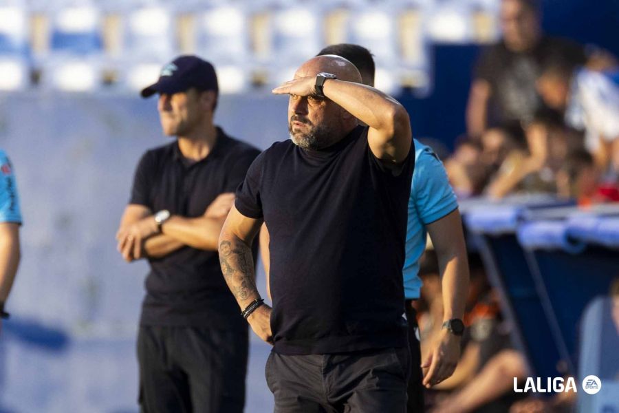 El entrenador del Espanyol, Manolo González, sobre la derrota ante Rayo Vallecano: "Jugamos muy mal la primera mitad"