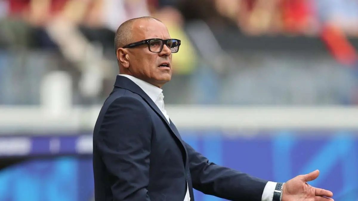 Ex vice allenatore del Cagliari Calzona: Godín mi chiese di calciare il pallone sulla sua pancia durante l'allenamento