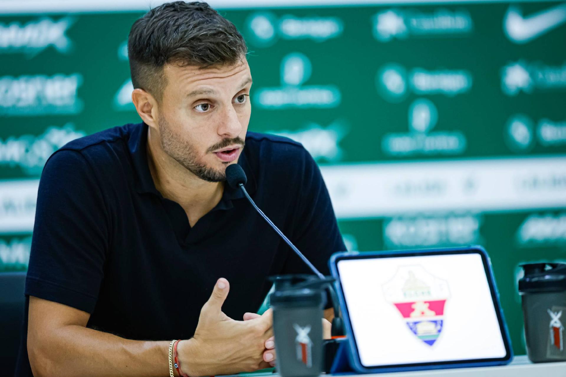 Técnico do Elche Anselmi: Apesar da derrota para o Madrid, continua orgulhoso da equipe