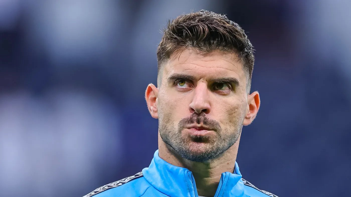UFFICIALE: L'Al Taawoun multato e due partite a porte chiuse per insulti dei tifosi a Neves