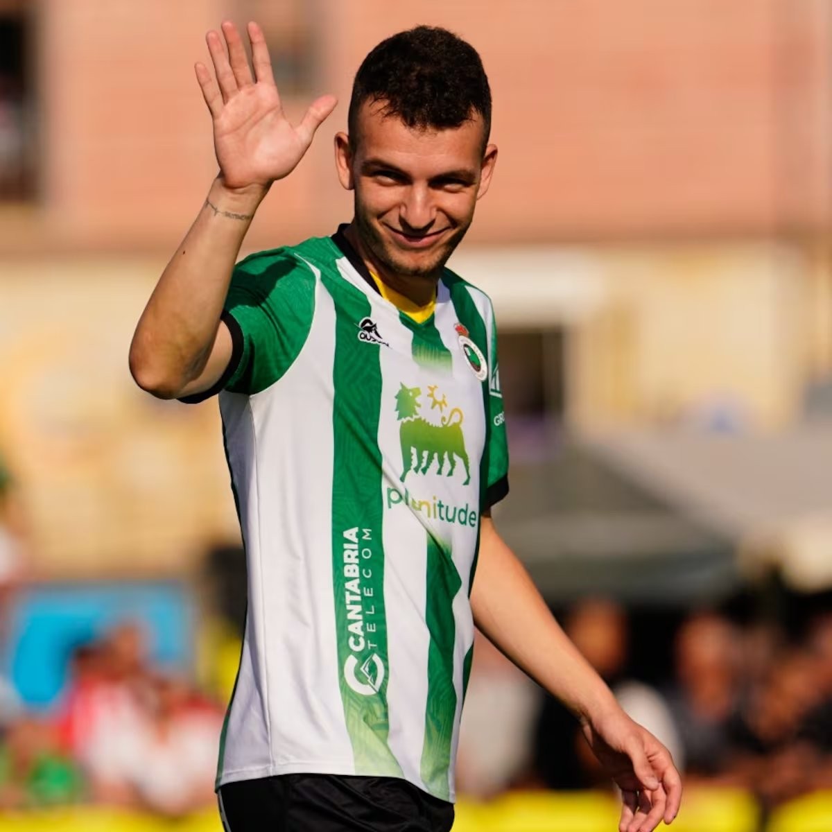 Íñigo Vicente reparte aura en un Racing contracultural
