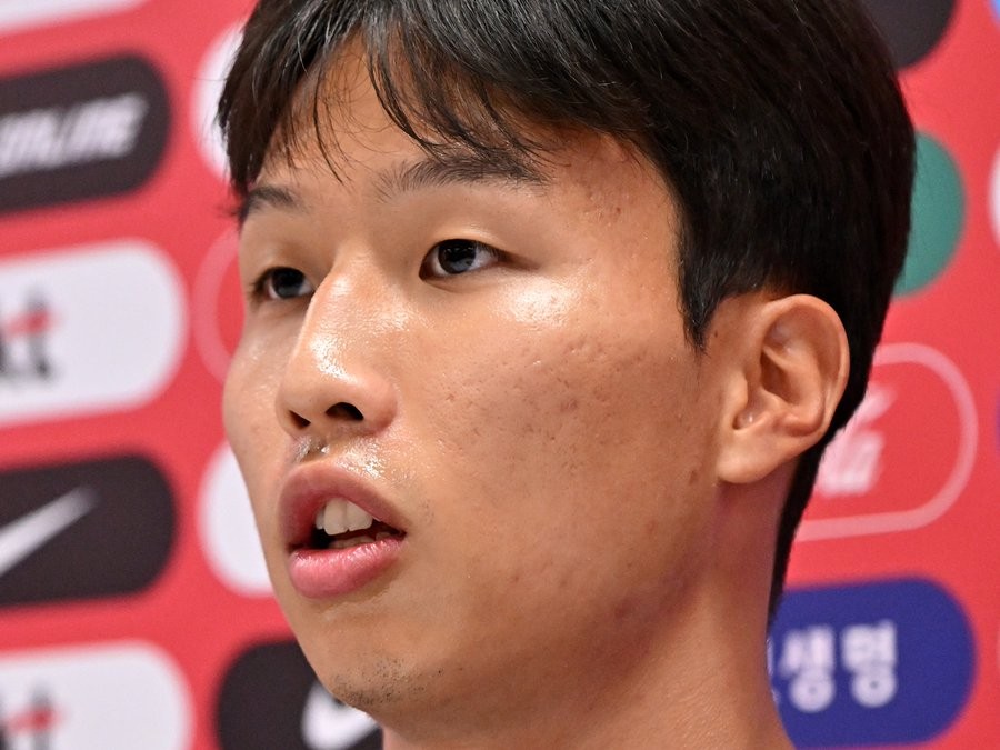 Uhm Ji-sung: Meno pressione senza il tifo assordante