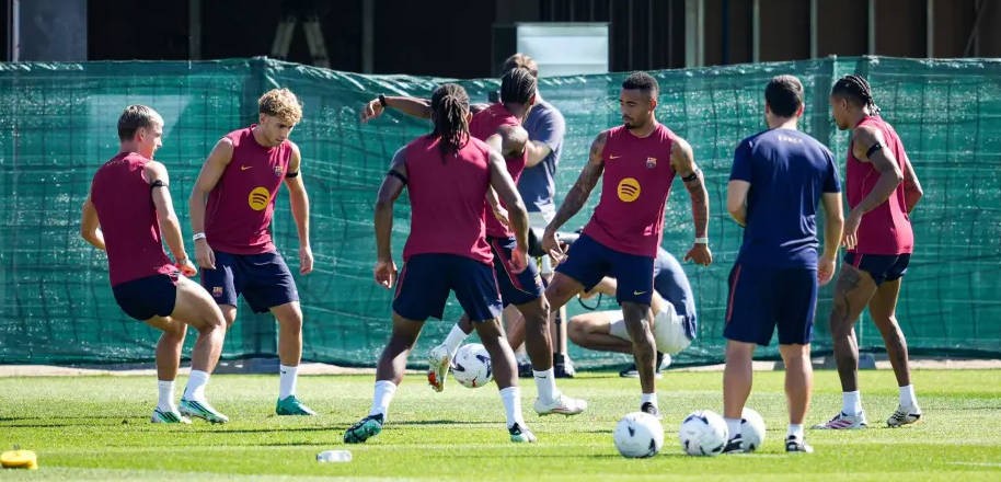 Mundo Deportivo: Kounde, Christensen, Cancelo, Olmo e Adeyemi potrebbero partire titolari