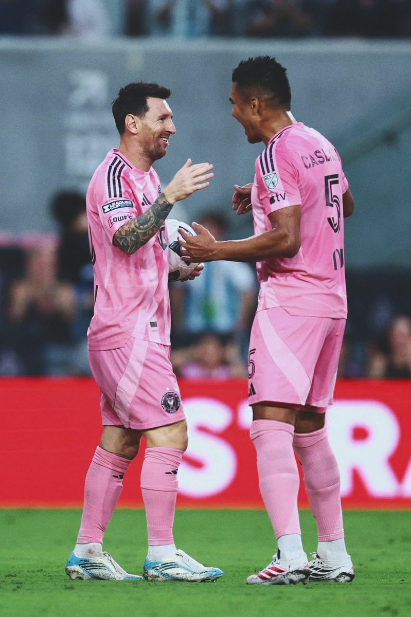 Casemiro: Ich hoffe, Messi gewinnt den Ballon d'Or, er hat sich bei der WM bewiesen