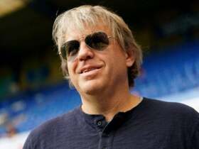 Le fantasque Todd Boehly vend toutes ses parts de Chelsea et de Strasbourg !
