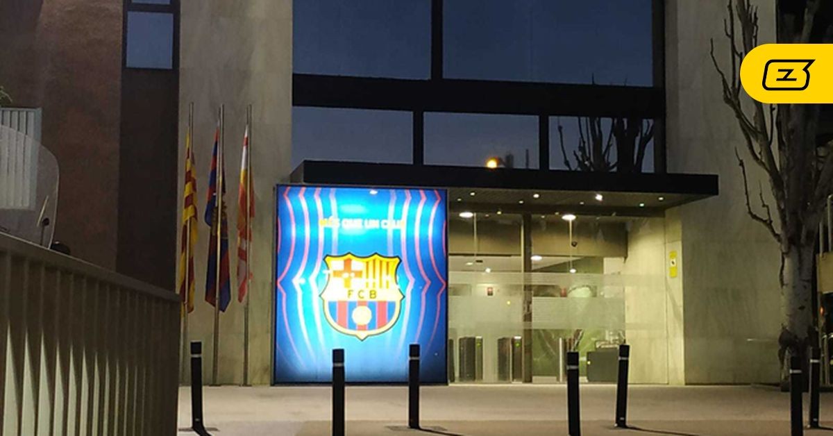 Barca từ chối tài trợ của Revolut vì Figo nhắc đến vụ chuyển nhượng Real