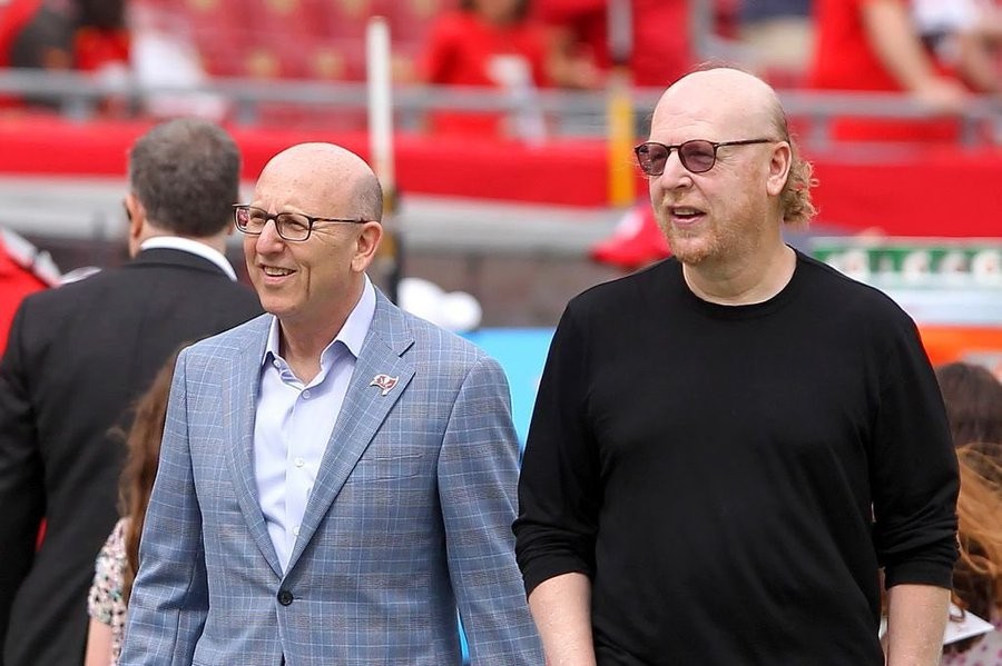 Los Glazer se retiran gradualmente del Manchester United y exploran otras opciones de inversión